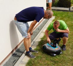 Expresní instalace robotické sekačky