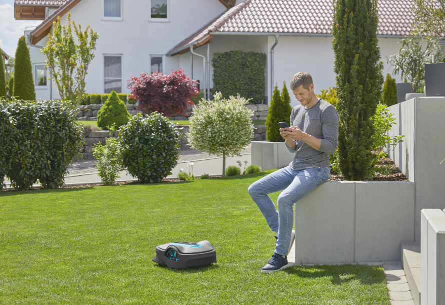 Představení robotické sekačky Gardena Sileno life 750 smart