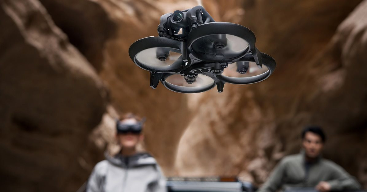Ovládejte dron DJI Avata Fly Smart Combo jak se vám líbí