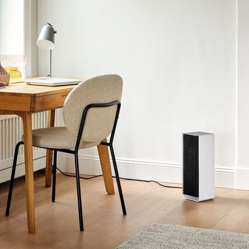 V zimě zahřívá, v létě chladí