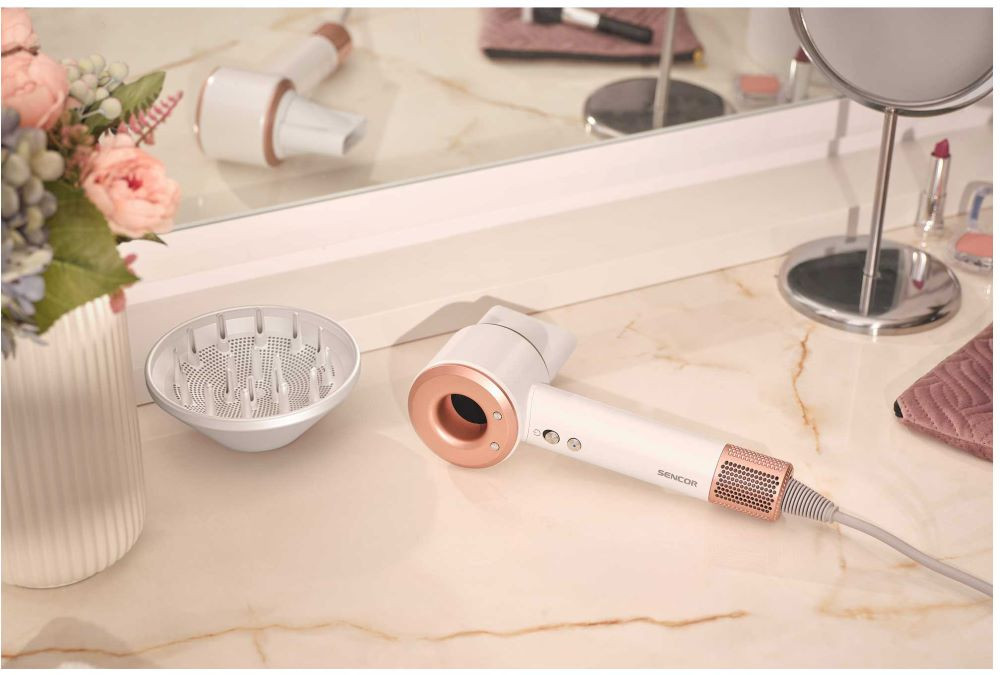 Praktické příslušenství s magnetickým uchycením