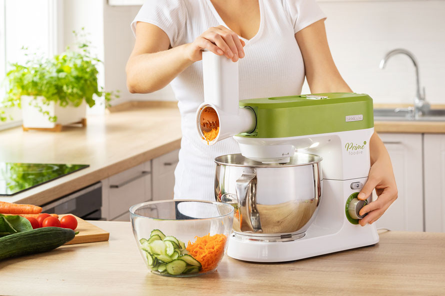 Sencor se 4 nerezovými nástavci na strouhání